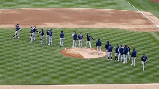 3-1. Rich Hill acaba el mes con marca y los Rays con el decimosexto triunfo