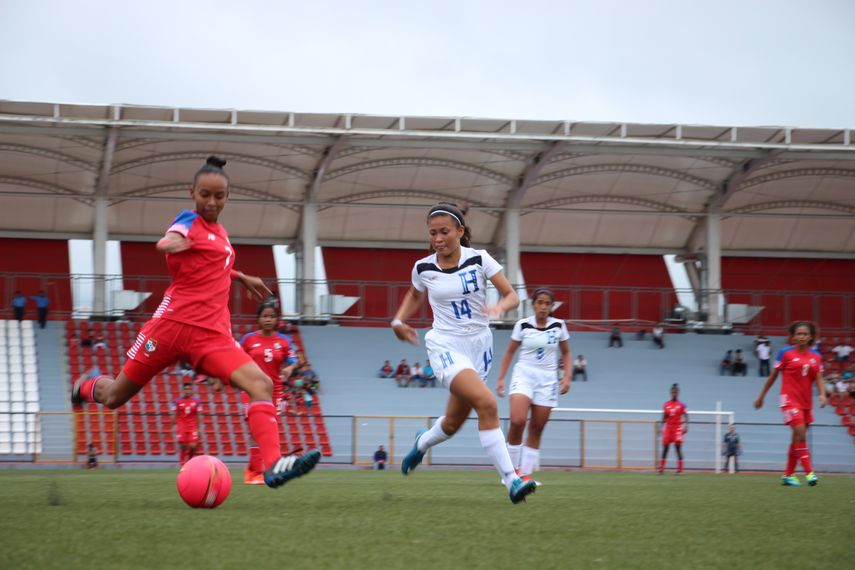 La selección femenina Sub-20 cae en el debut ante Honduras