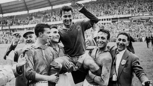 Just Fontaine, leyenda del fútbol fallece a los 89 años