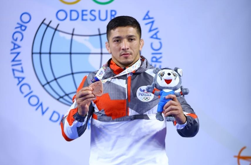 Alvis Almendra logra medalla de bronce en Cochabamba 2018