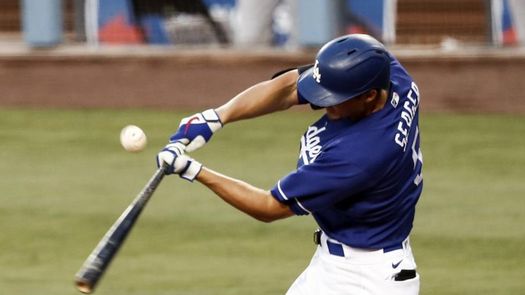 4-2. Seager y Urías dan a Dodgers ventaja en la serie de comodines