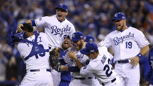8-3. Los Reales barren a los Angelinos y disputarán el banderín contra los Orioles