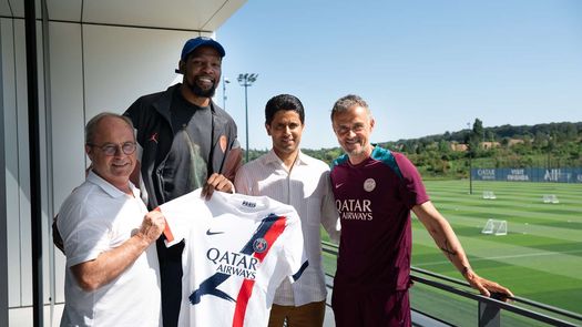 Kevin Durant durante su visita al campus del PSG. 