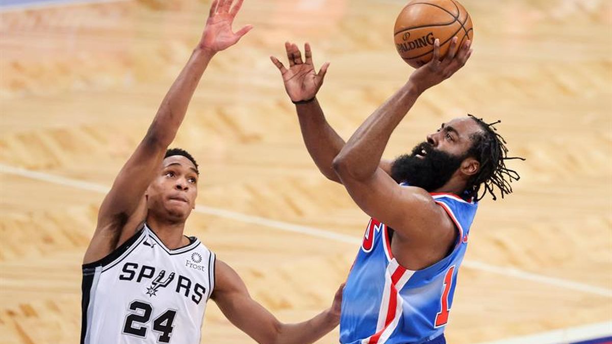 128-116. Harden vuelve con un doble-doble y los Nets superan a los Spurs