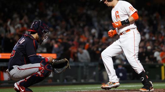 5-3. Flores jonronea en el triunfo de los Gigantes