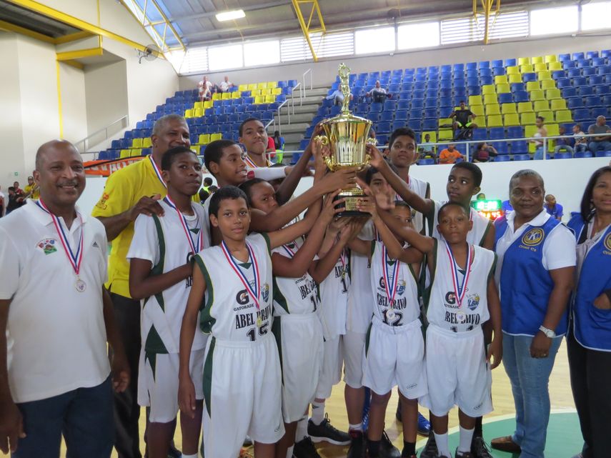 Abel Bravo, campeón Indiscutible del Basket Kiwanis en Colón