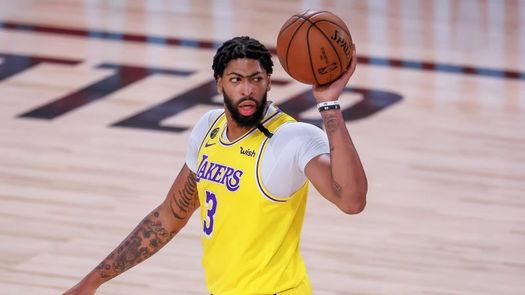 Los Lakers dan a Anthony Davis un contrato máximo por cinco años y 190 millones de dólares