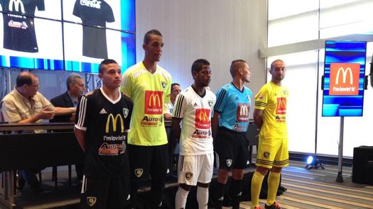 Chorrillo FC presentó su plantilla y uniformes para el torneo Apertura 2015