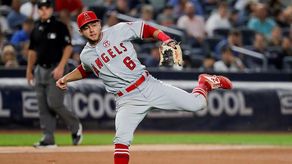 3-2. Upton impulsa la victoria de los Angelinos