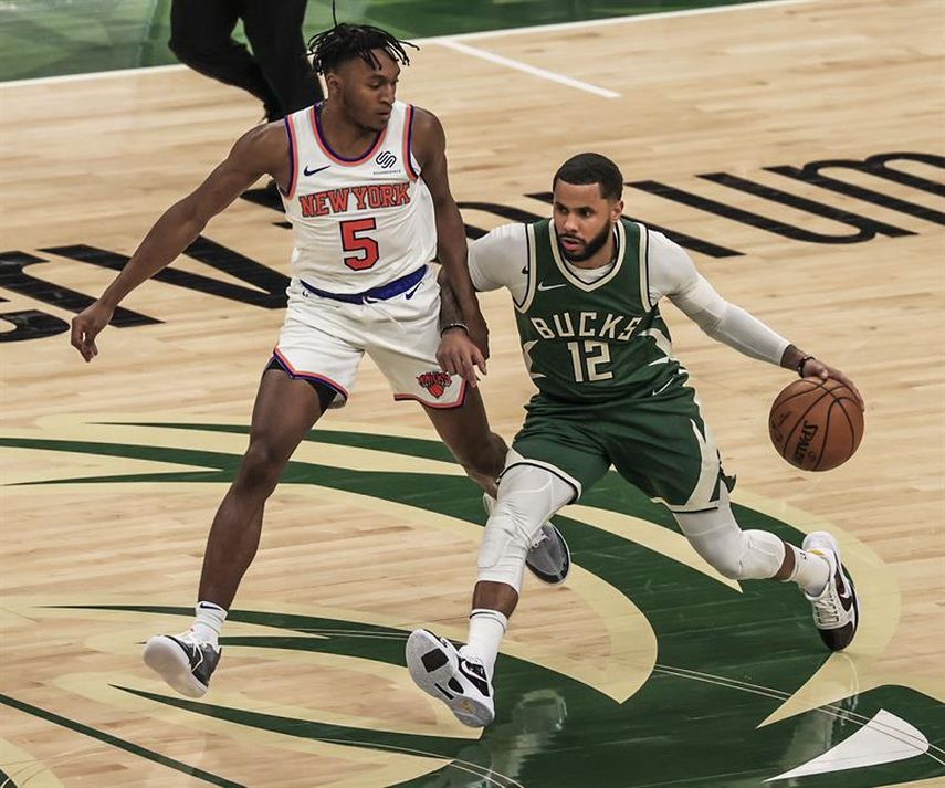 134-101. Antetokounmpo, triple-doble, y Bucks se estrenan ante los Knicks