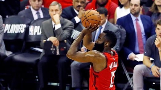 Antetokounmpo considera a Harden el jugador más difícil de cubrir en la NBA