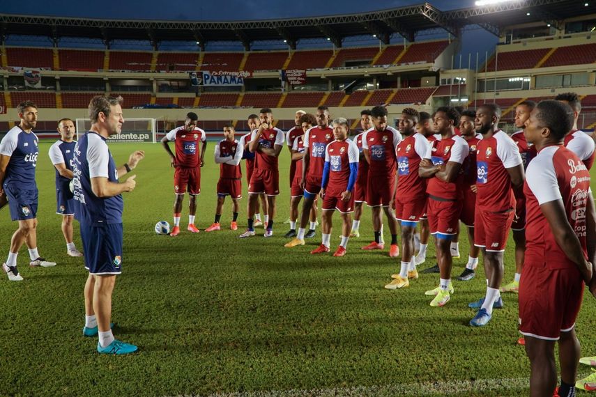 Christiansen: “Llenen el Rommel Fernández hasta arriba”