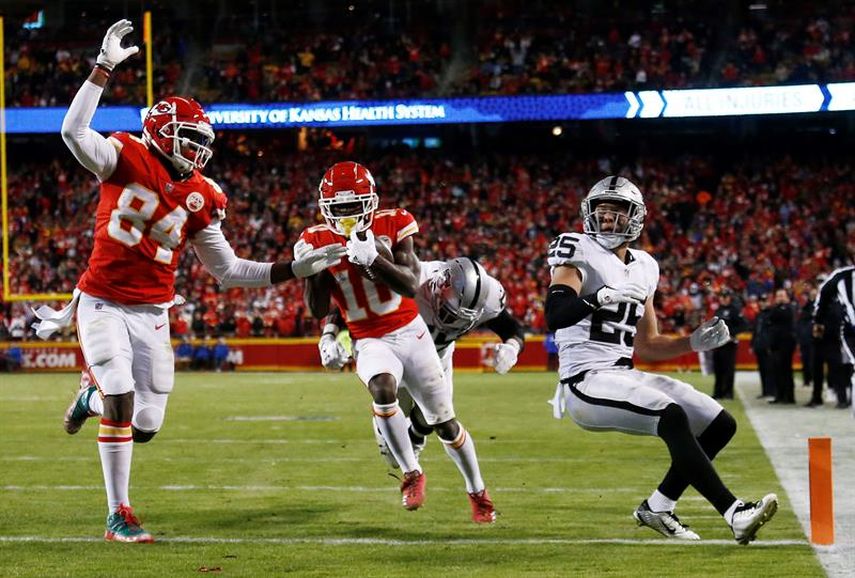 En el último minuto, los Bills de Josh Allen ganan el nuevo clásico de la  NFL contra los Chiefs de Patrick Mahomes • Primero y Diez