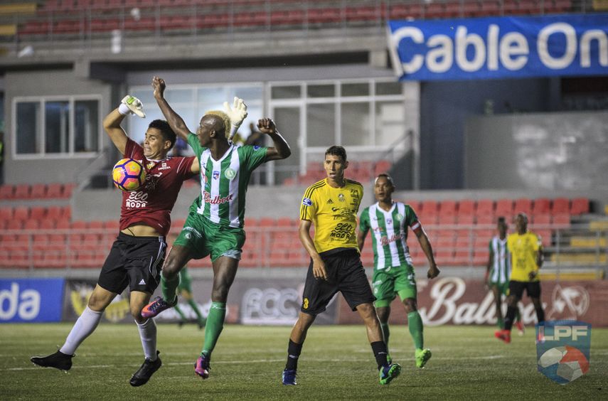 Melgar y Bernal rescatan la victoria para el CAI