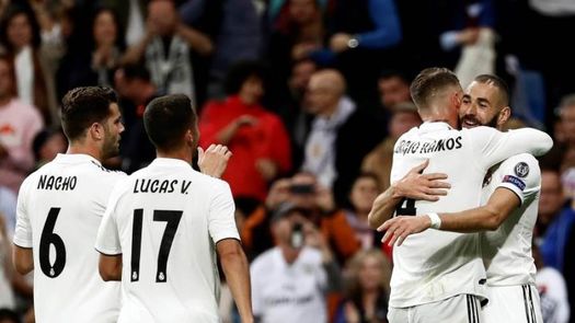 1-0. Un gol de Karim Benzema da ventaja al Real Madrid al descanso