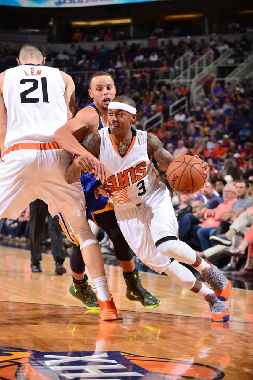 107-95. Thomas lideró a los Suns que acaban con el invicto de los Warriors
