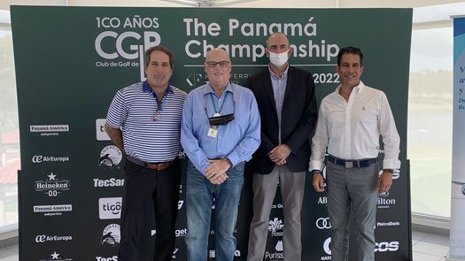 Roberto Duran Jr (director del Club de Golf de Panamá), Gustavo Ortega (Gerente General del Club de Golf de Panamá), Rob Keller (representante del PGA Tour) y Carlos Sacre (director de The Panama Championship) en la presentación de la XVIII edición de The Panama Championship