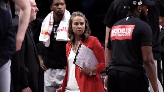 Becky Hammon, primera entrenadora en la NBA: Es un momento importante