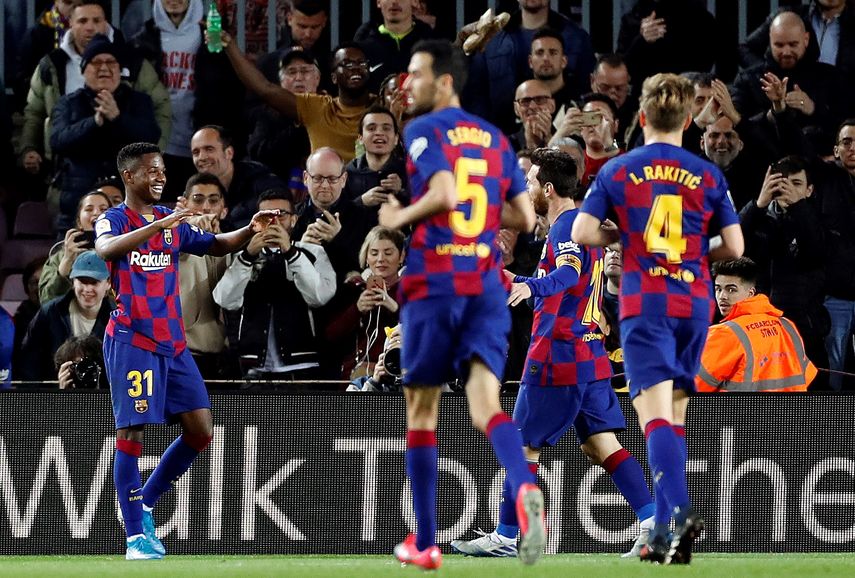 2-0. La conexión Messi-Ansu da ventaja al Barcelona al descanso