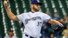 5-4. Taylor y Houser se combinan en la victoria de los Cerveceros