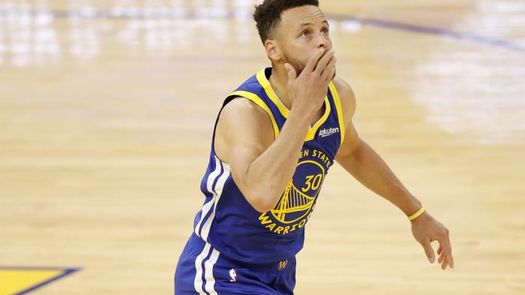 118-97. Curry y Warriors dan la bienvenida a los aficionados con triunfo