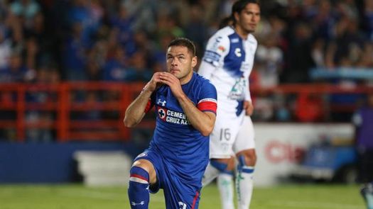 El paraguayo Aguilar dice que Cruz Azul irá paso a paso en busca del título