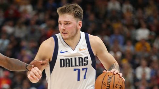 97-107. Doncic brilla con un doble-doble en una noche de tributos a Bryant