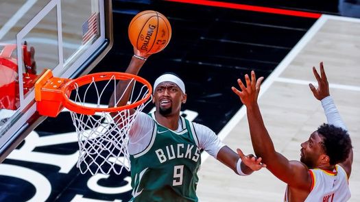 Nueva marca de Curry; Durant regresa imparable; Hawks ganan duelo a Bucks