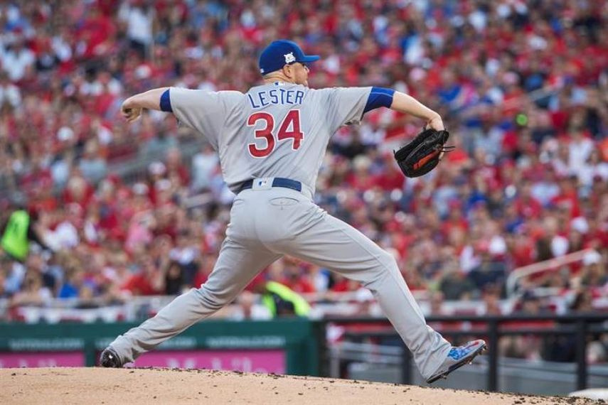 5-13. Lester trabaja sólido en la lomita y vence a los Cardenales