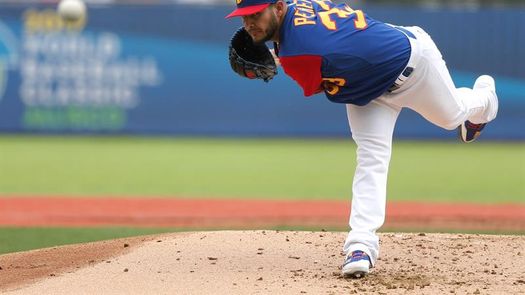 El venezolano Martín Pérez, de Medias Rojas, da positivo a Covid-19