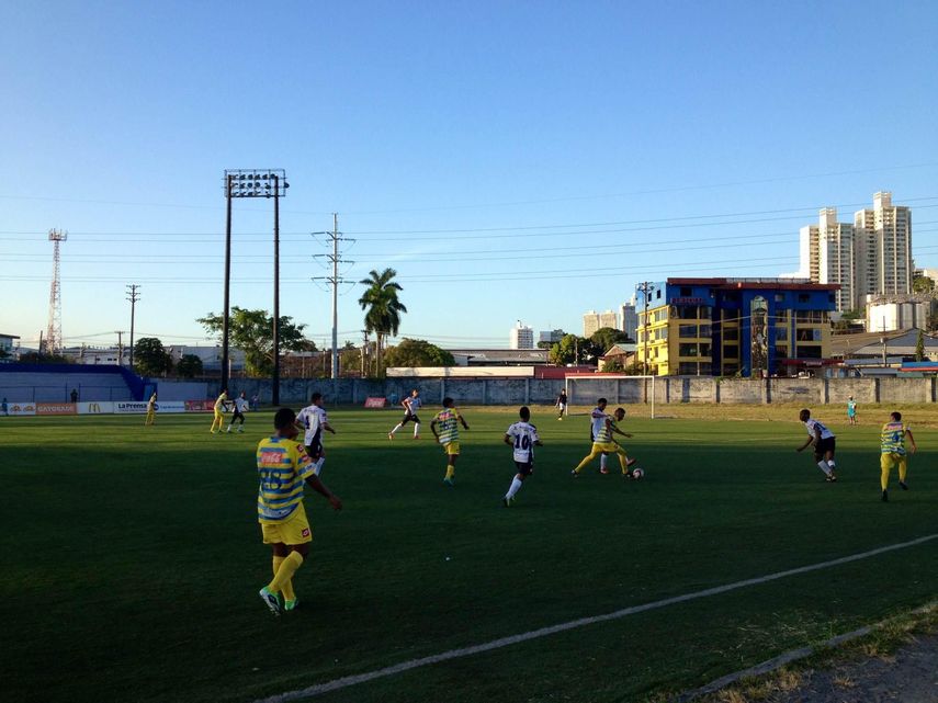 Chorrillo batalló con diez y tuvo para ganar ante el CAI
