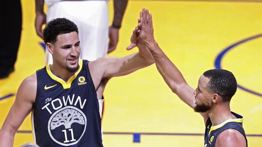 111-142. Curry y Thompson dirigen a los Warriors, que imponen marca de 51 puntos el primer cuarto