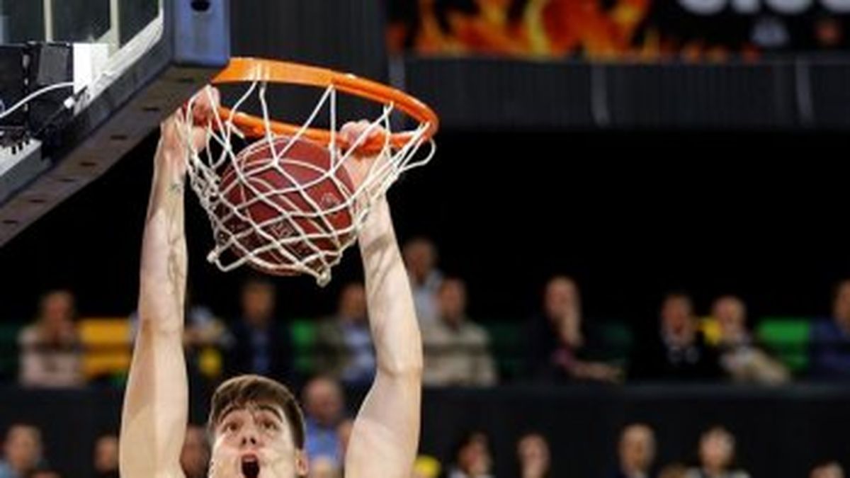 Denver Nuggets hace oficial la contratación de Juancho Hernangómez