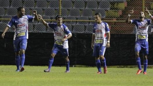 Nicolás Muñoz anota en triunfo del Isidro Metapán, Gabriel Ríos debutó con el CD Dragón