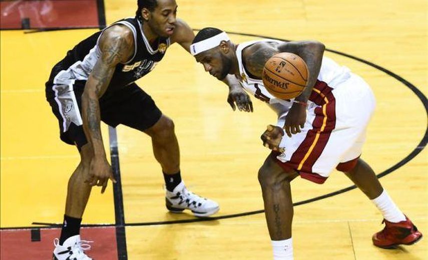 92-111. Leonard se venga de James y los Spurs toman la ventaja frente a los Heat