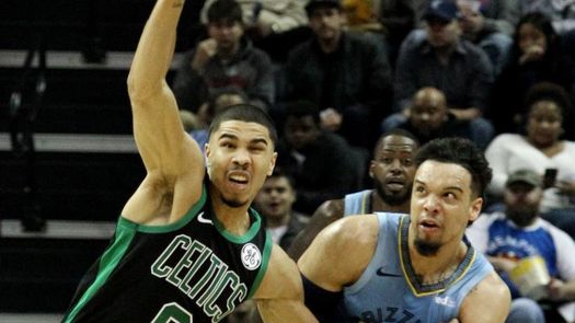 122-121. Tatum pone números finales en la victoria de los Celtics