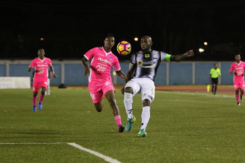 Tauro sigue invicto tras una gran remontada en Colón