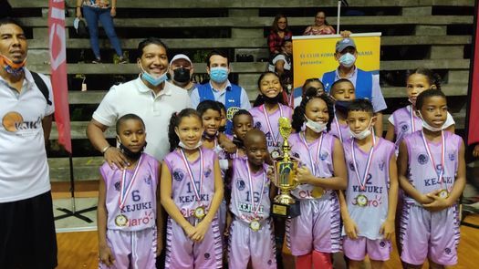 Academia Kejuke de Colón conquista U10 mixta.