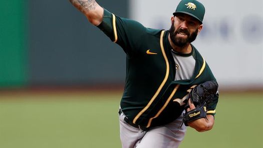 3-1. Fiers domina desde la lomita a los Vigilantes