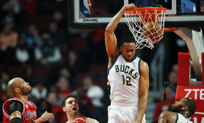 94-119. Parker se acerca al doble-doble en el triunfo de los Bucks