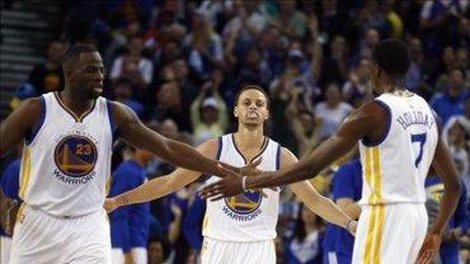 95-108. Curry da a los Warriors la mejor marca de la Conferencia