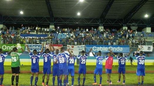Árabe Unido se reencontró con el triunfo y en Colón.