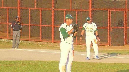 Luis Machuca ganador del premio “Roberto “Flaco Bala” Hernández”