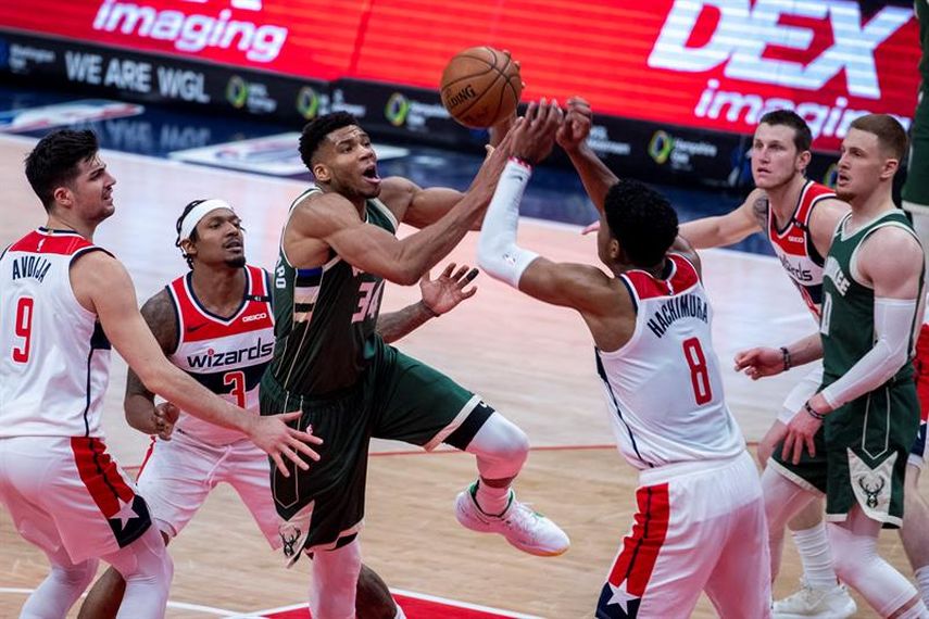 122-133. Nuevo triple-doble de Antetokounmpo y cuarta victoria de Bucks
