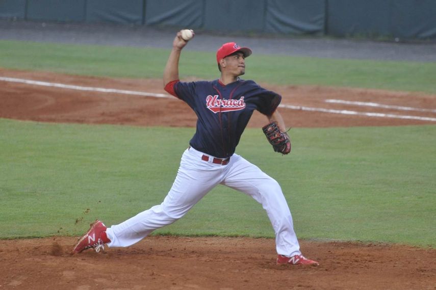 Nacionales e Indios se sacan ventaja en doble juego