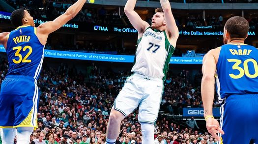 Doncic anotó 41 puntos 10 rebotes y 9 asistencias en la victoria de los Mavericks ante los Warriors 122 a 113