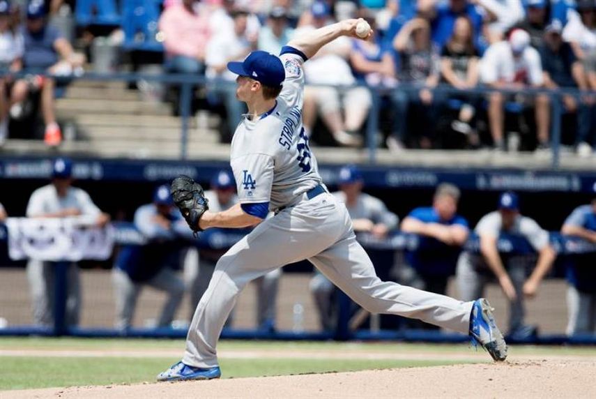 0-5. Stripling lanza sólido y Dodgers blanquean a los Piratas