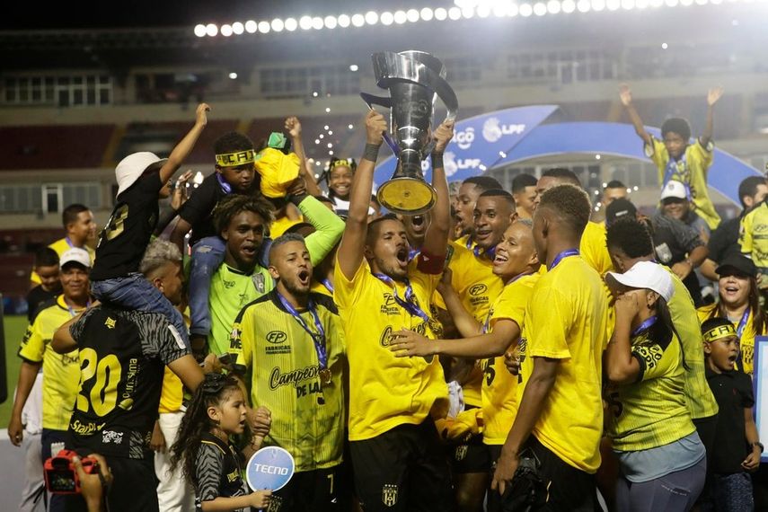CAI vs Tauro: el vikingo vuelve a asaltar el torneo