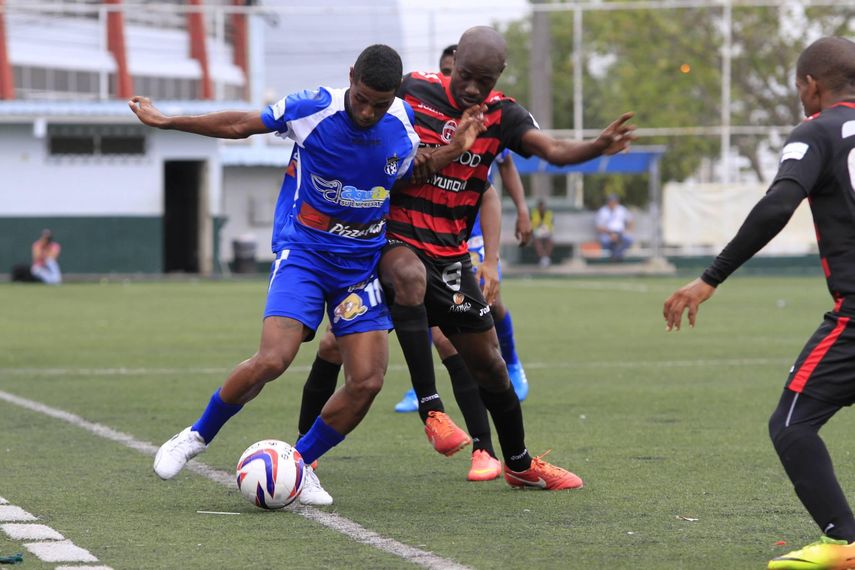 Una combinación de resultados podría clasificar al Árabe Unido a semifinales