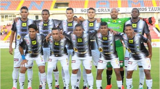 Tauro derrota al Chorrillo y continúa líder